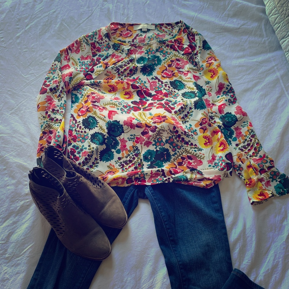 Loft floral ruffle blouse size SP